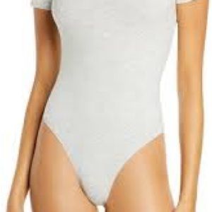 NWT Gap Modern White T Shirt Bodysuit Ladies Size Large Short Sleeve